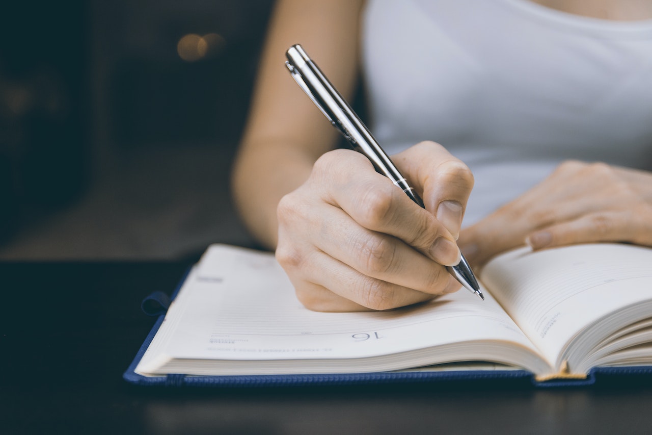woman doing journaling for anxiety