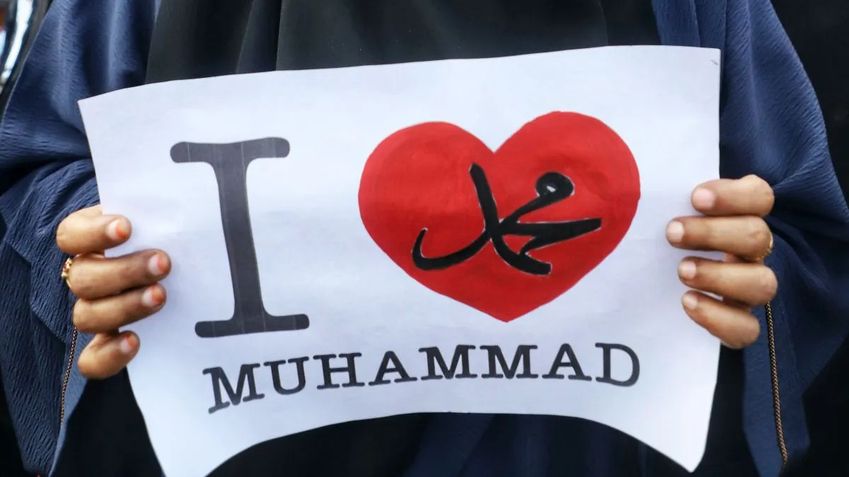 Indian Protests Over “I Love Prophet Muhammed”