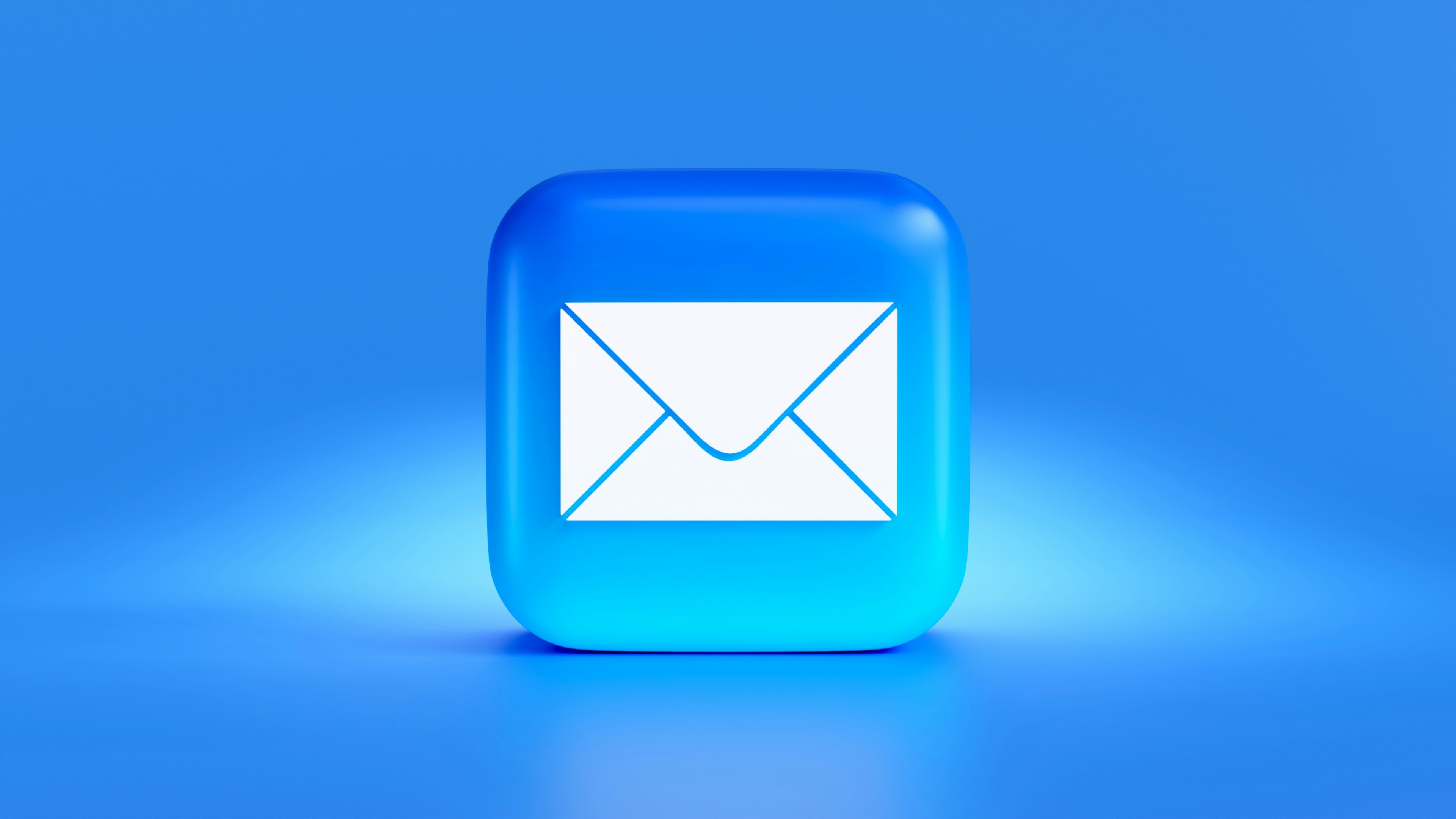 How to Start a Newsletter Business and Get Your First 10,000 Subscribers