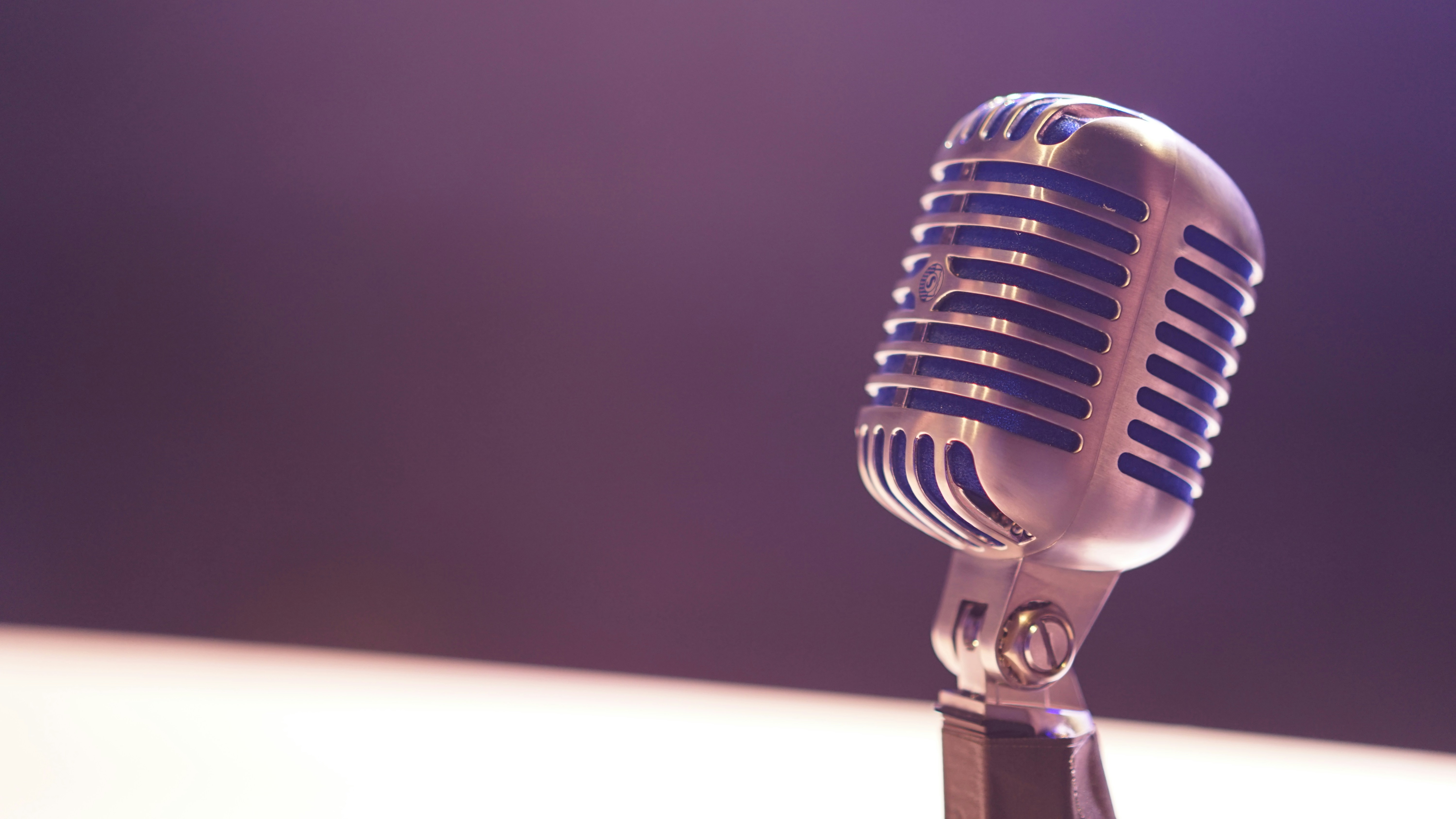 Best AI Voice Generators for YouTube Automation and Narration